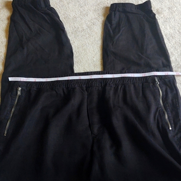 DEAR John Joggers - Picture 5 of 7